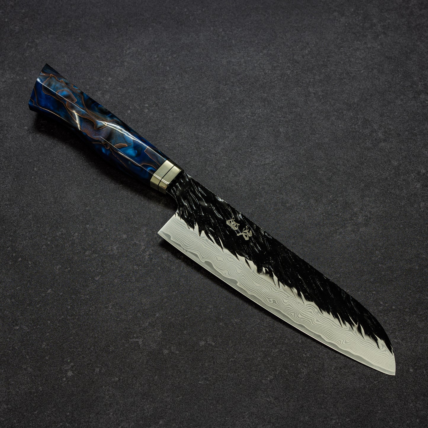 Black Scratch-Hammered Finish 67lays Damascus Santoku 180mm Sapphire Handle
