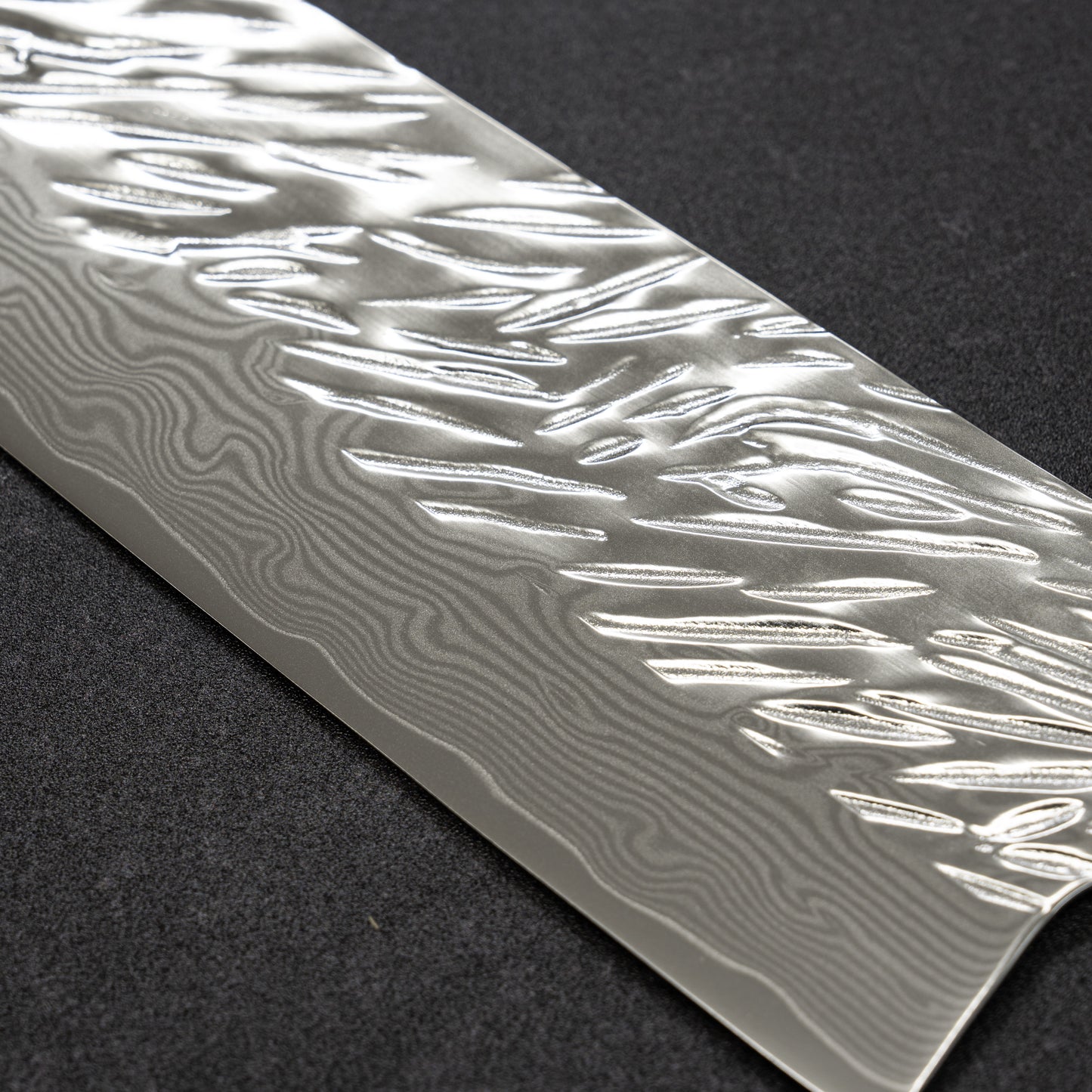 Scratch-Hammered Finish 67lays Damascus Santoku 180mm