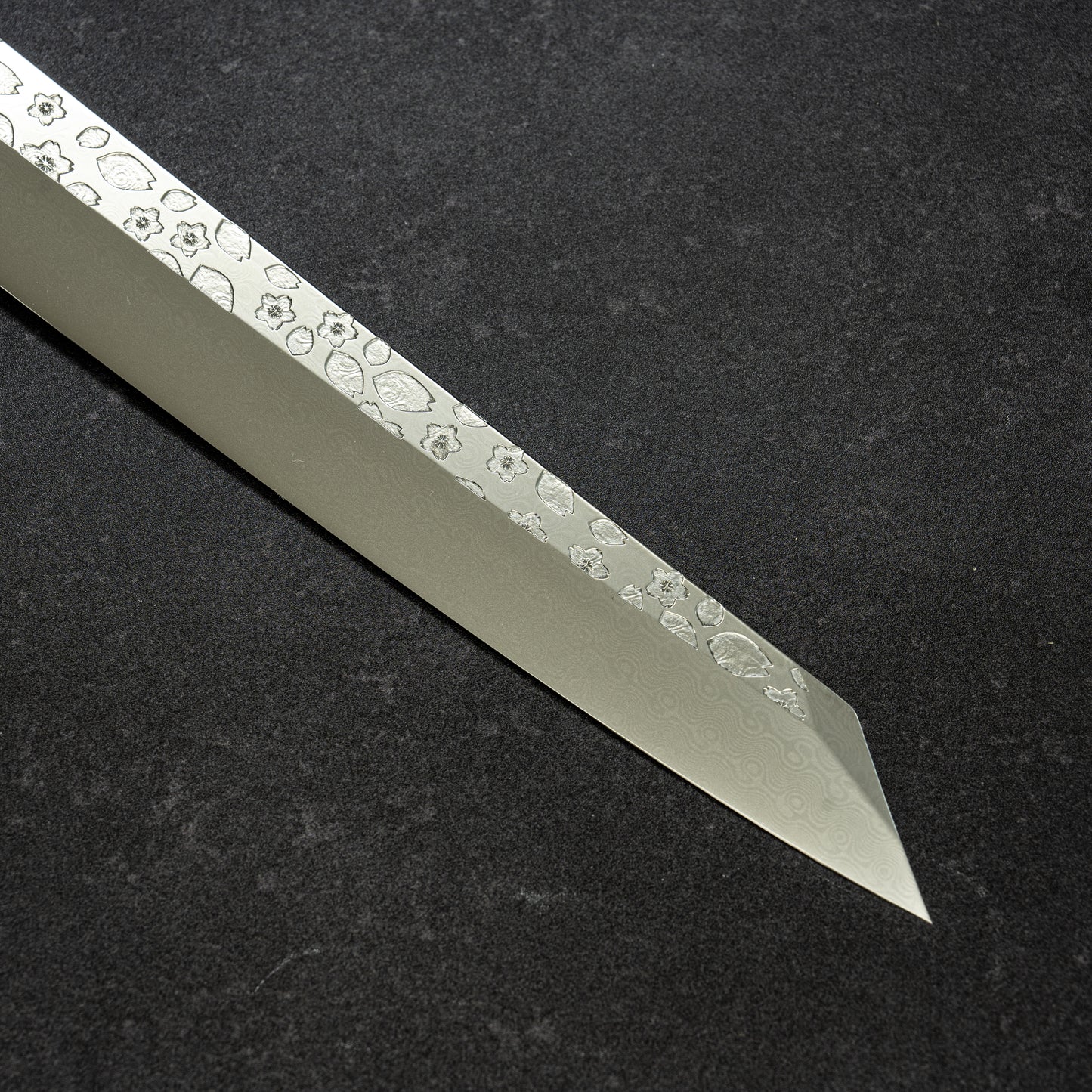 【Pre-Order】Polished Cherry Blossoms Hammered Finish Coreless Damascus Kiritsuke-Yanagiba 270mm