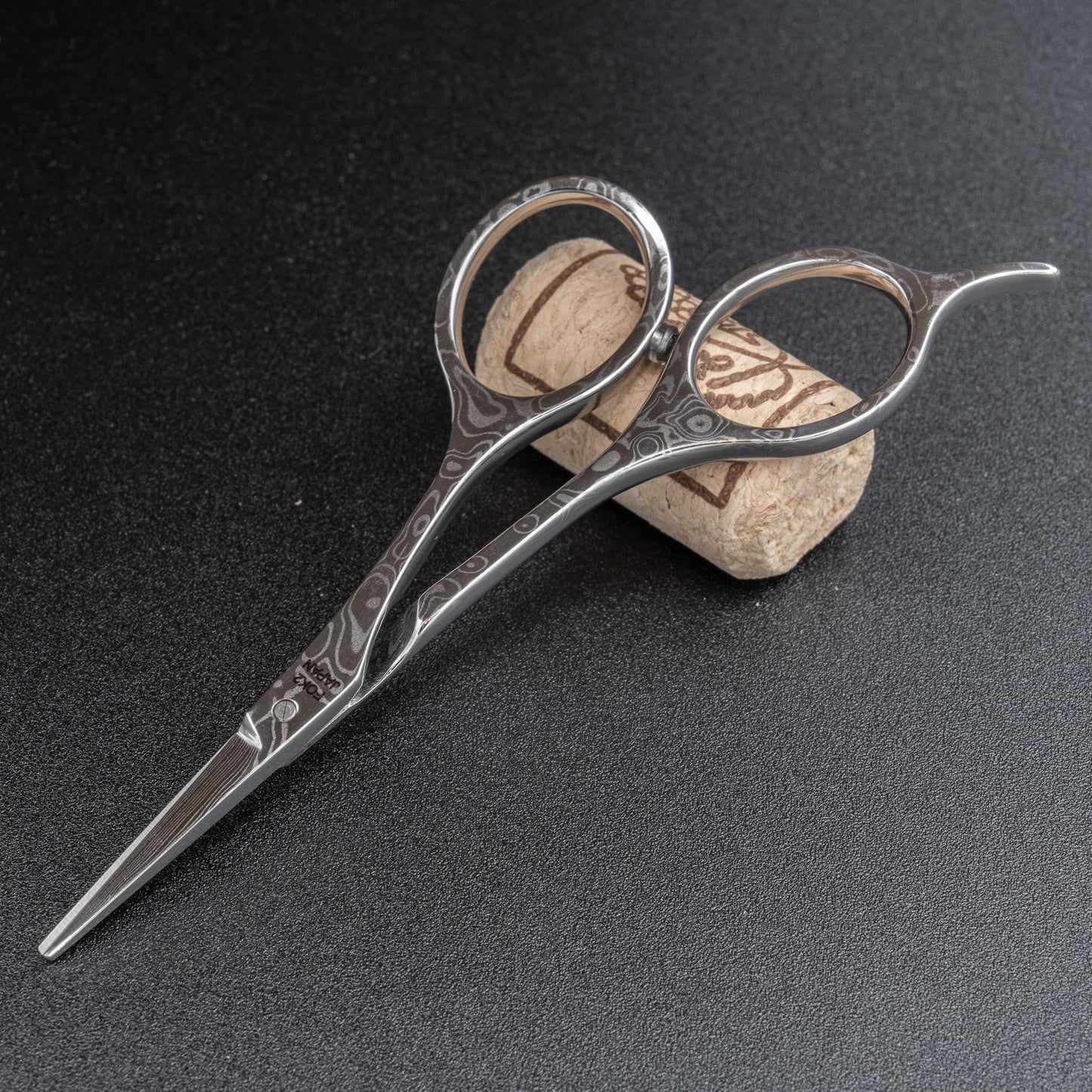 Damascus small scissors straight / Medium-thin