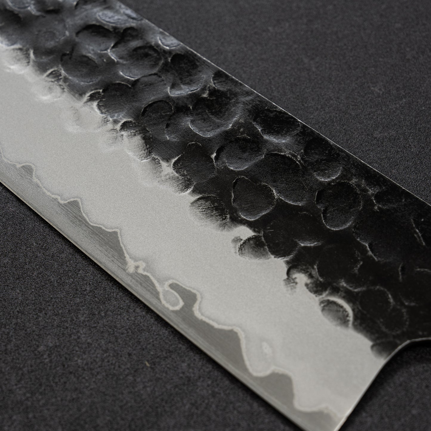 黒打鎚目 三徳 180mm 