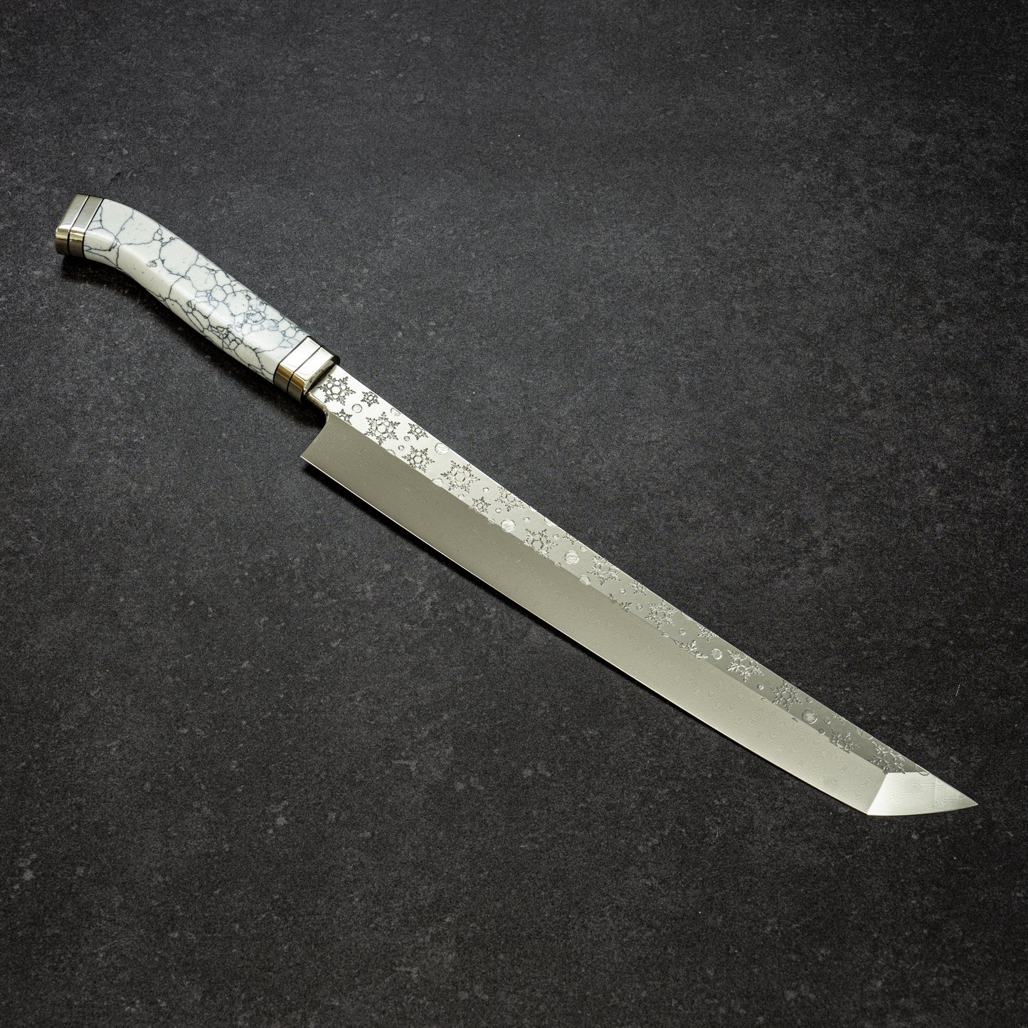 【Pre-Order】Snowflake Hammered Finish Coreless Damascus Sakimaru-Yanagiba 270mm