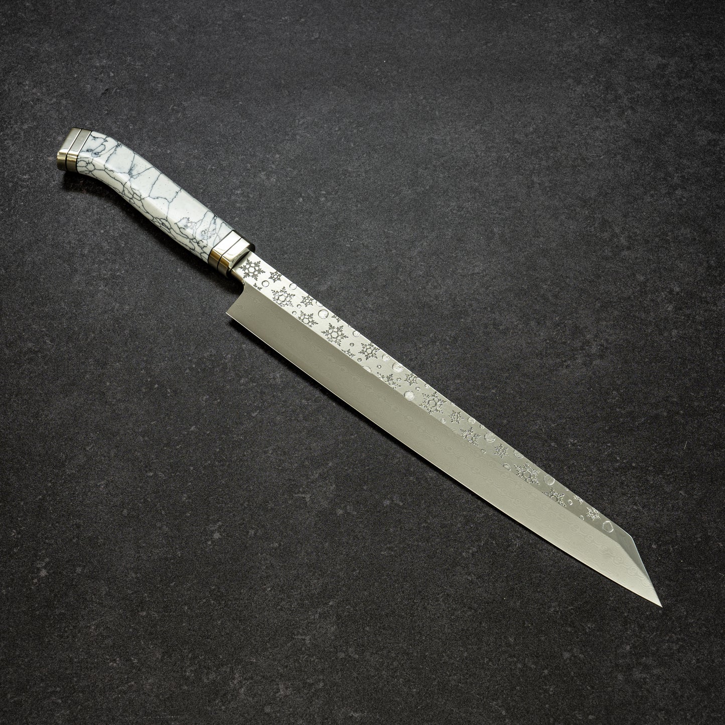 【Pre-Order】Snowflake Hammered Finish Coreless Damascus Kiritsuke-Yanagiba 270mm